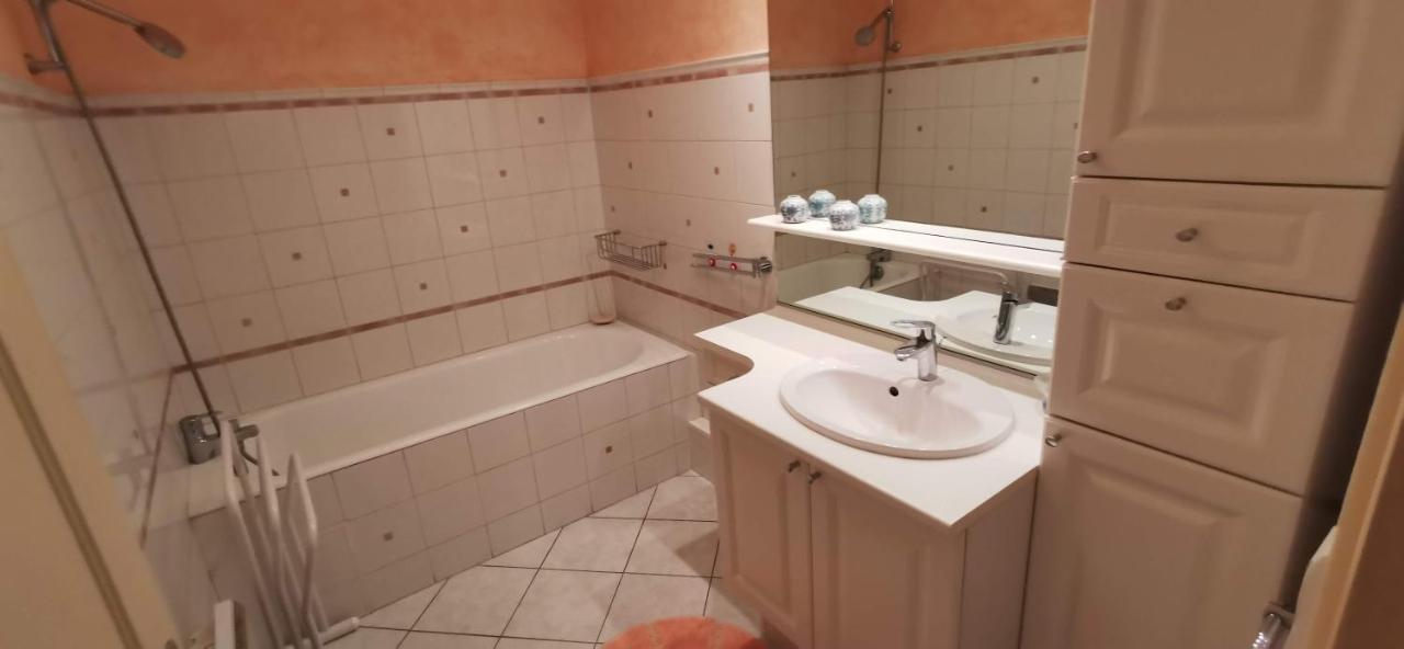 Logement Hyper Centre 尚帕尼奥勒 外观 照片